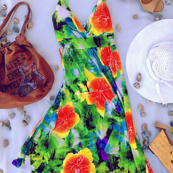 Dress - Picture 1 of 6